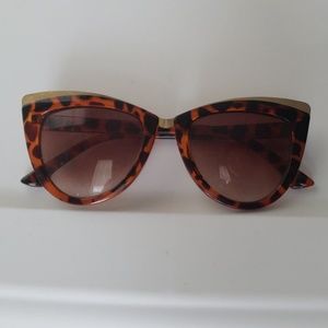 Tortoise shell and Gold Cat-eye sunglasses